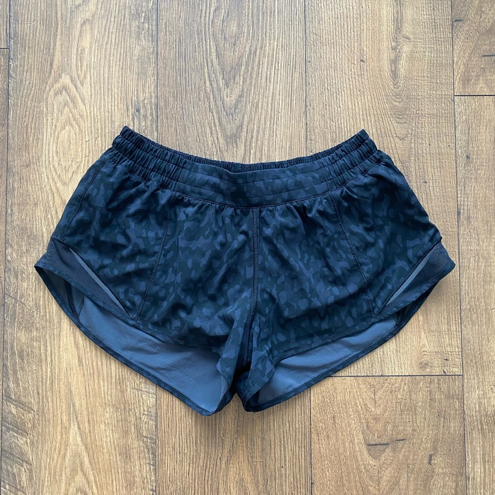 Lululemon Hotty Hot Lined Short
